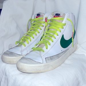 NIKE Sport Shoes size 8 mens